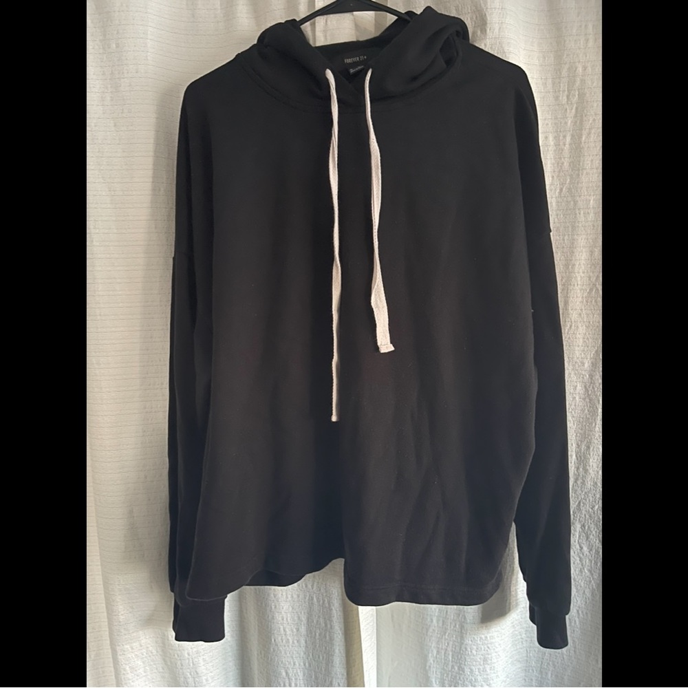 Black forever 21 sweater